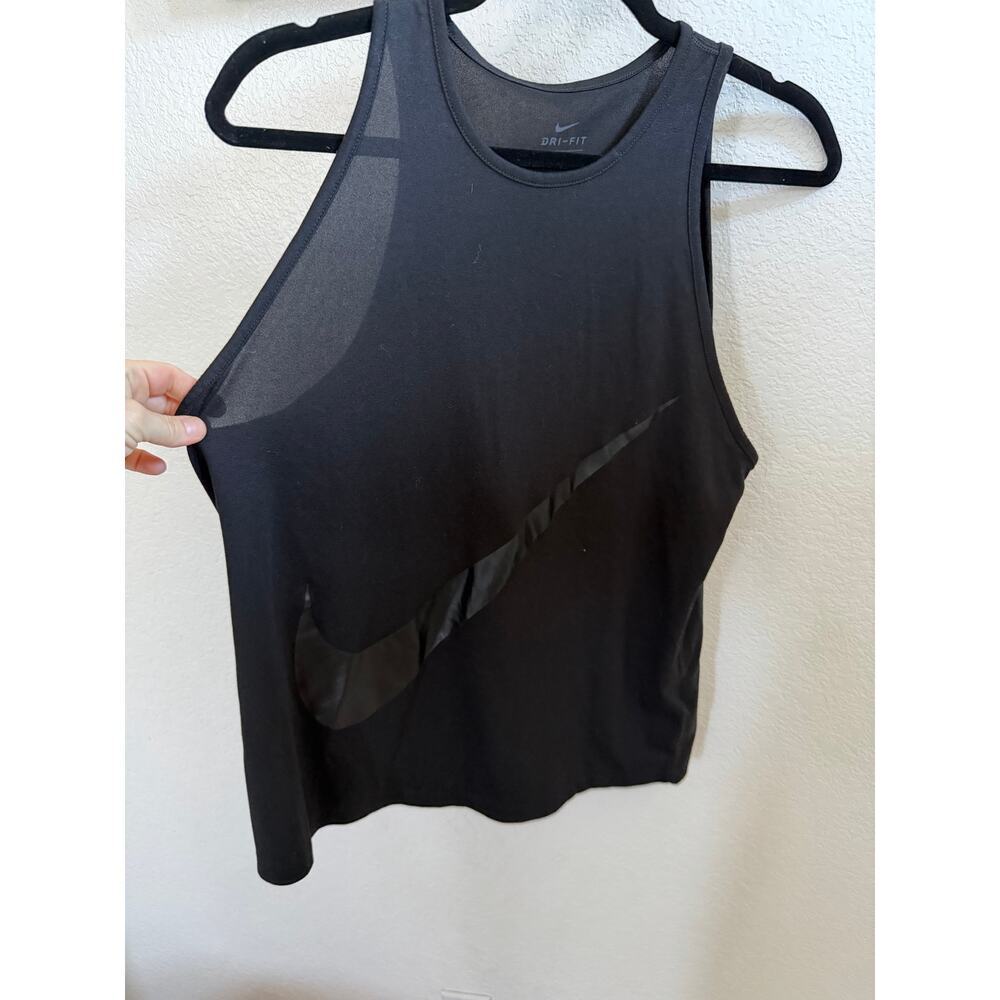Nike swoosh black tank top sz M activewear lightweight workout gym activewear - Picture 3 of 9